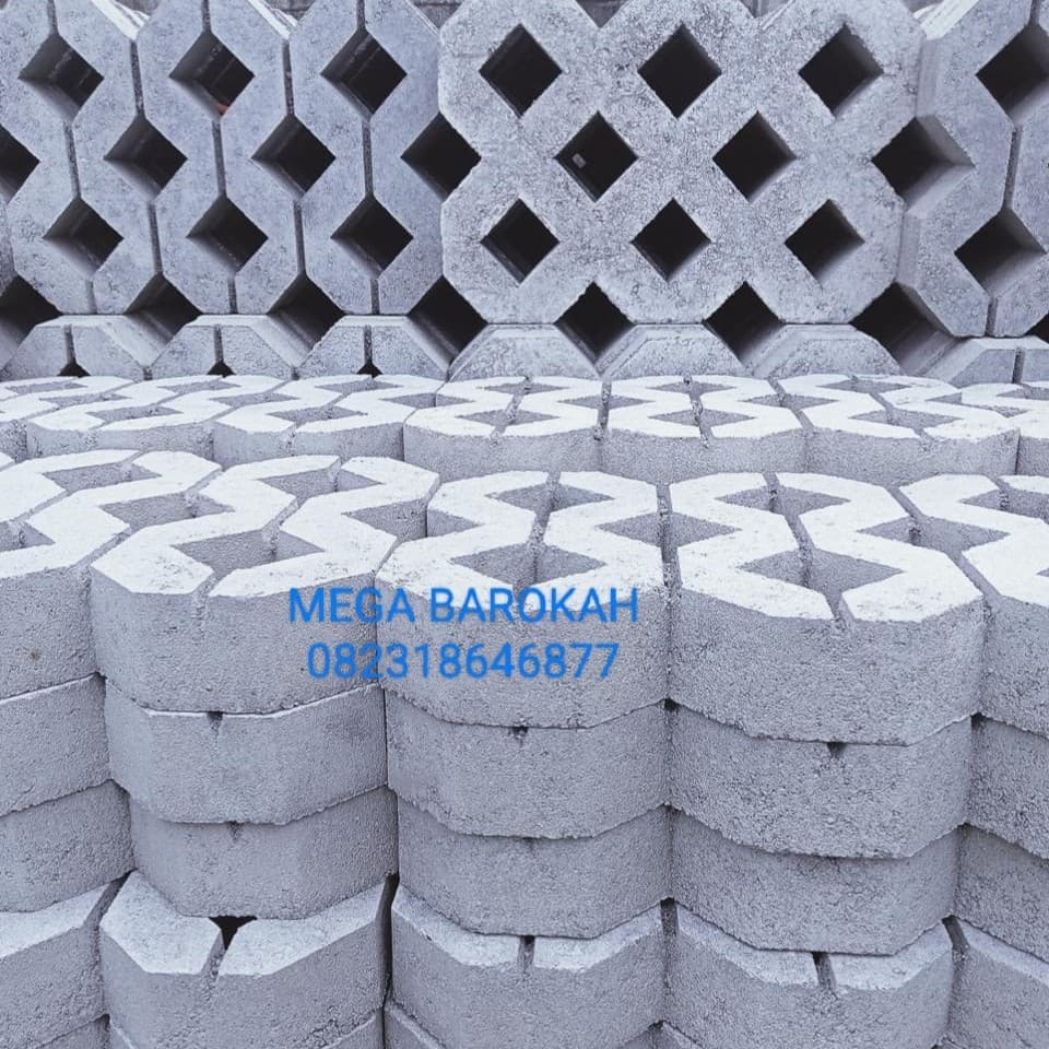 Grass block atau paving block berlubang untuk resapan air hujan dan pertumbuhan rumput